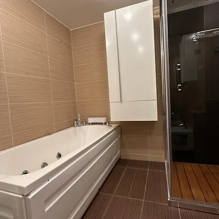 2-bedroom In Kadriorg 公寓
